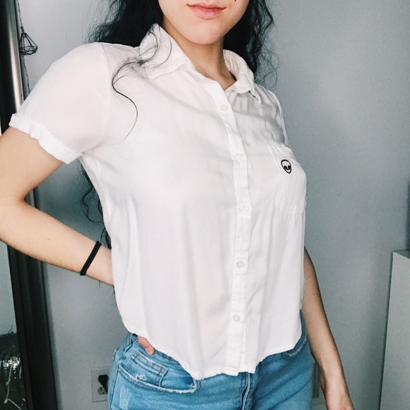 Brandy Melville white alien button up shirt - Picture 2 of 5